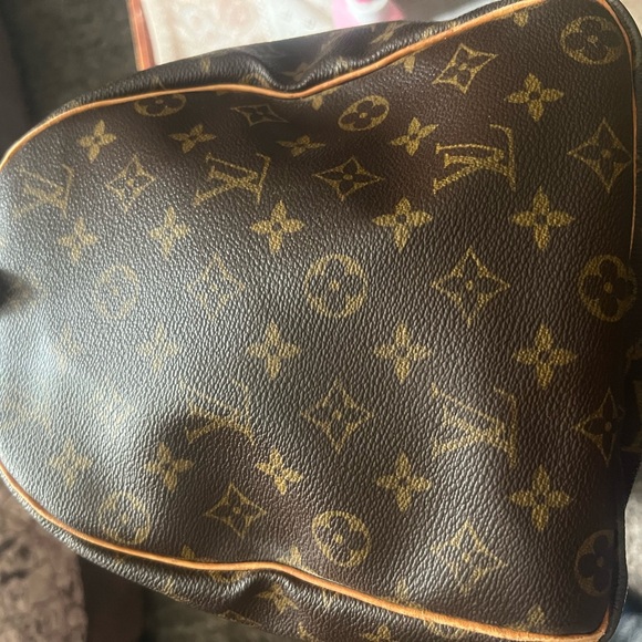 Authentic preloved Louis Vuitton keepall 45 - Picture 3 of 11